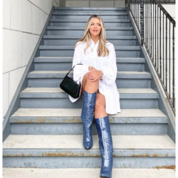 Blue heeled boots. Pointed-toe boot w/ stiletto heel. High heels. Winter or Fall - Picture 6 of 15